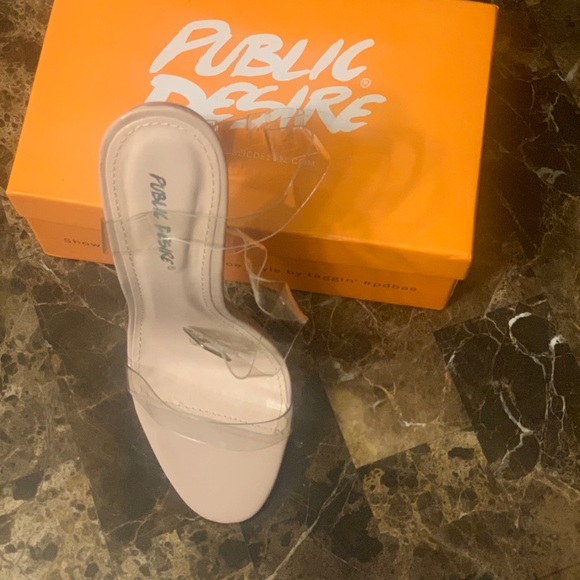 Clear chunky ankle style heel - Picture 3 of 3